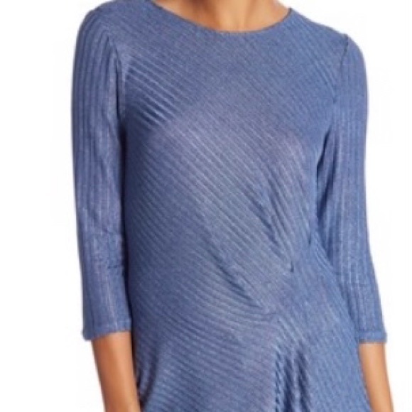 NWT Vince Camuto Rose Taupe Asymmetrical Top - Picture 7 of 7